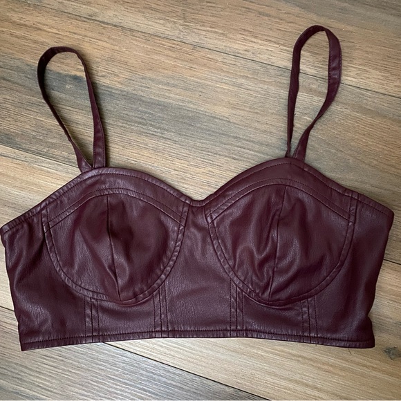 Future Collective top - Picture 5 of 9